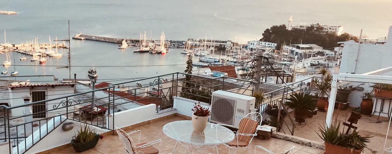 Piraeus Lux Secret Apartment Exterior photo